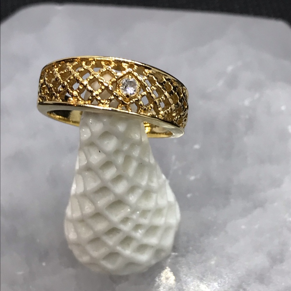 Avon ring